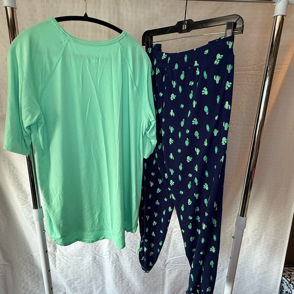 Cuddl Duds Green and Navy Cactus Pajama Set - Picture 2 of 4